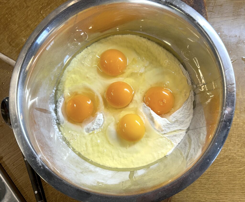 480g of flour and 5 eggs