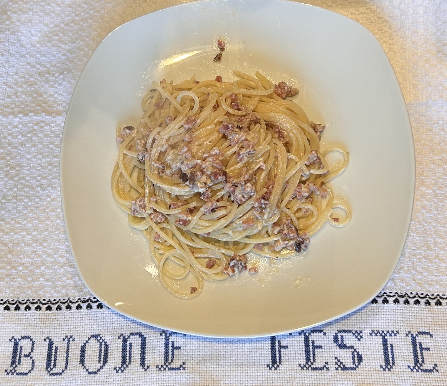 Spaghetti con speck
