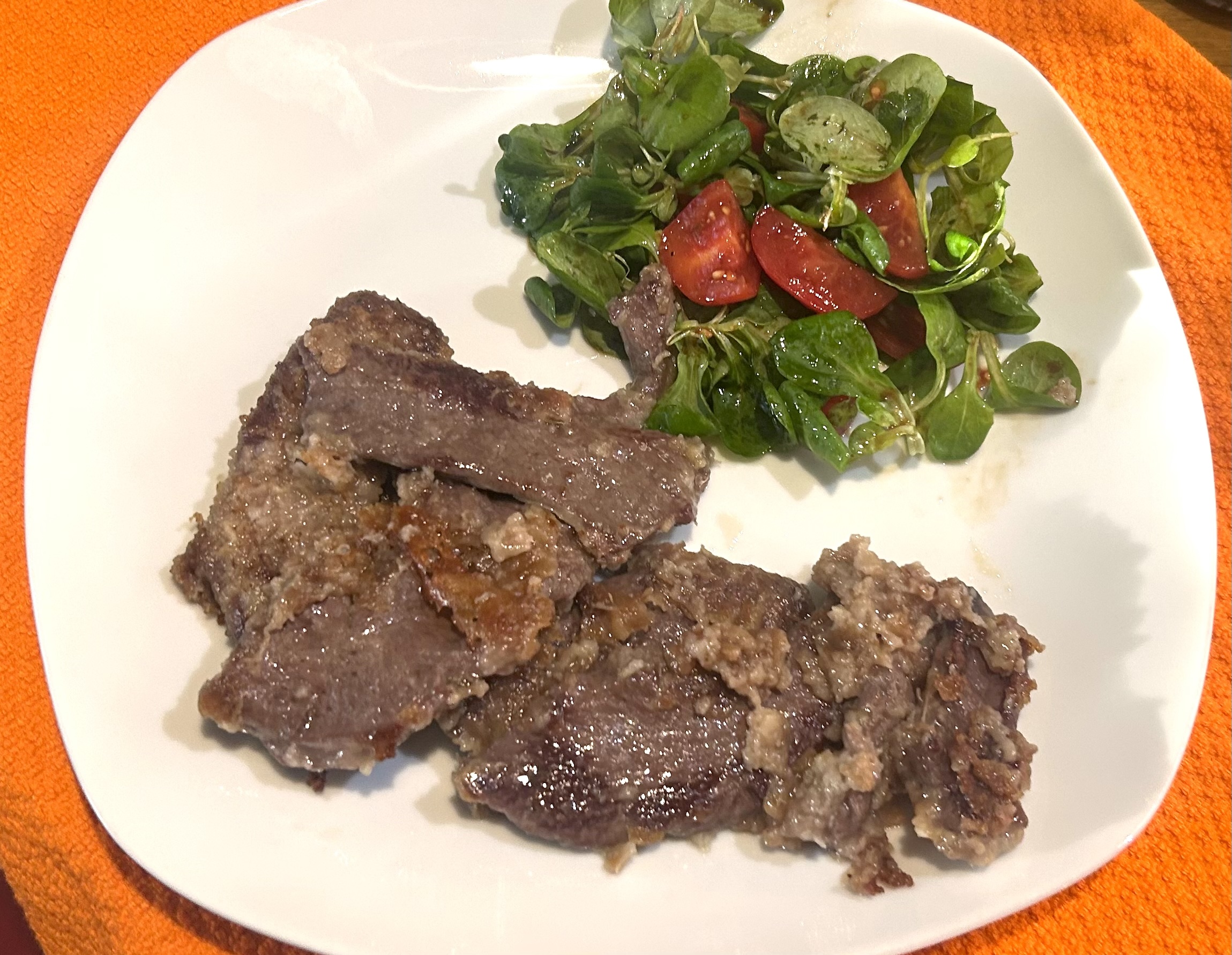 Scaloppine fatte con cuore di vitello (Scallops made with veal heart)