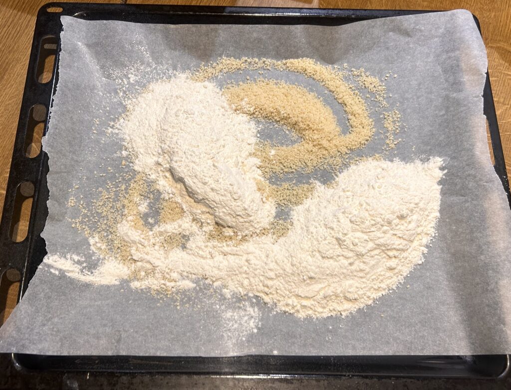 mandorle tritate e farina