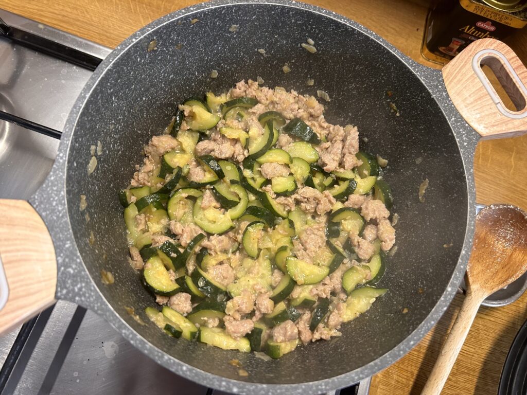 salsiccia e zucchine cotte